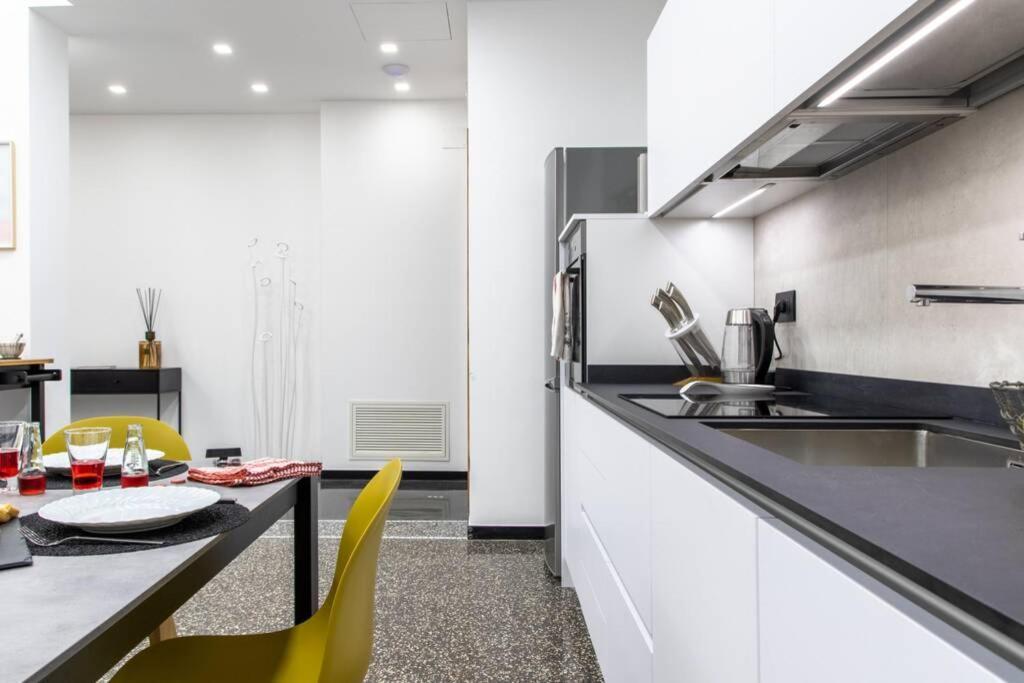 Largodoria - Viaarchivolto, Box Auto Privato Incluso Apartment Albenga Luaran gambar